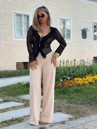 Jeta Ari Áo cardigan ren đen độc đáo, thanh lịch, gợi cảm dành cho nữ, áo cánh ren nhún bèo lãng mạn, áo cổ chữ V tay loe, cổ thấp, thích hợp cho các buổi đi chơi thường ngày, hẹn hò, tụ tập, tiệc tùng, hộp đêm, ngày lễ