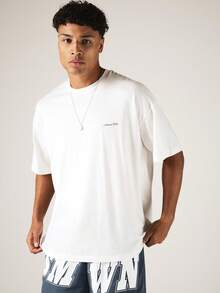 SUMWON Camiseta de cuello redondo oversize con estampado del logotipo del arco universitario en la espalda, ropa de calle de verano - Blanco - Ver 2