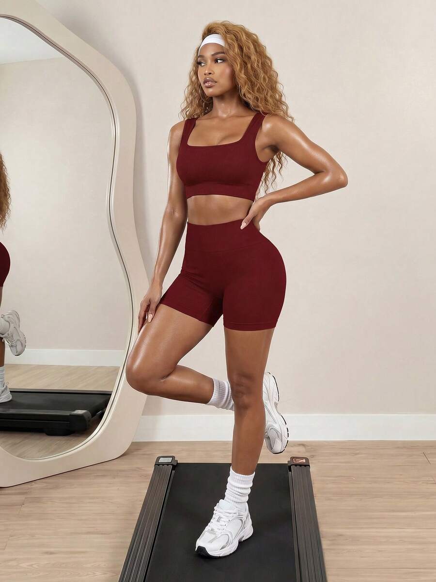 BamGleam Ensemble de soutien-gorge de sport et shorts côtelés de couleur unie pour femmes, tenue de sport - Rouge foncé - Voir 1