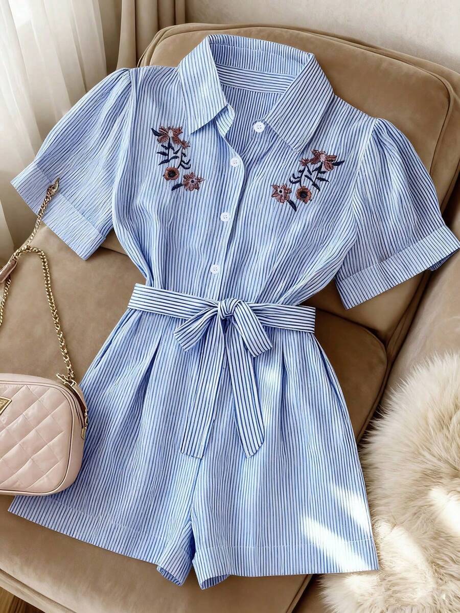 SHEIN PariChic Bộ jumpsuit nữ thanh lịch, tối giản, tay ngắn, cổ bẻ, thêu họa tiết, thắt eo, dáng lửng, màu xanh sọc, thích hợp cho mùa xuân/hè. - Màu xanh lam - Xem 1