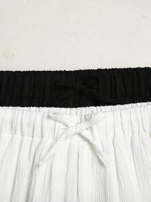 SHEIN 2件套 少女夏季黑白休闲舒适马绣装饰中腰直筒裤 - 黑與白 - 查看 4
