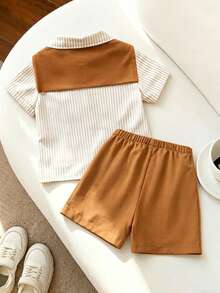 SHEIN Genkimix Kids 2pcs/Set Kemeja Polo Lengan Pendek Kancing Depan untuk Anak Laki-Laki & Celana Pendek Rajut Bergaris dengan Jubah yang Dapat Dilepas, Kasual Musim Semi/Panas - Coklat - View 2