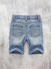 SHEIN Quần short denim đen rách nhẹ, dáng suông, cài cúc trước, có túi, dành cho bé trai, phong cách đường phố mùa hè. Trang phục mùa xuân/hè cho bé trai, phong cách đường phố, trang phục nghỉ xuân. - Rửa nhẹ - Xem 2