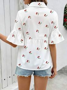 SHEIN Holidaya 女士新款夏季清新白领衬衫，樱桃印花，褶裥喇叭袖，宽松版型，休闲百搭，适合通勤、度假、户外活动 - 白色 - 查看 2
