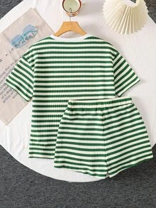 SHEIN 儿童/少女时尚夏季度假休闲浅绿色条纹圆领落肩上衣和系带短裤两件套 - 綠色 - 查看 2