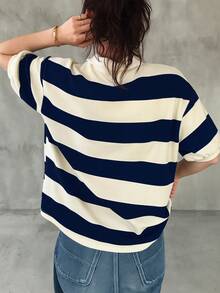 FRIFUL 女款寬鬆條紋 Polo 領中袖 T-shirt，休閒夏季圖案印花上衣 - 藏蓝色 - 查看 2