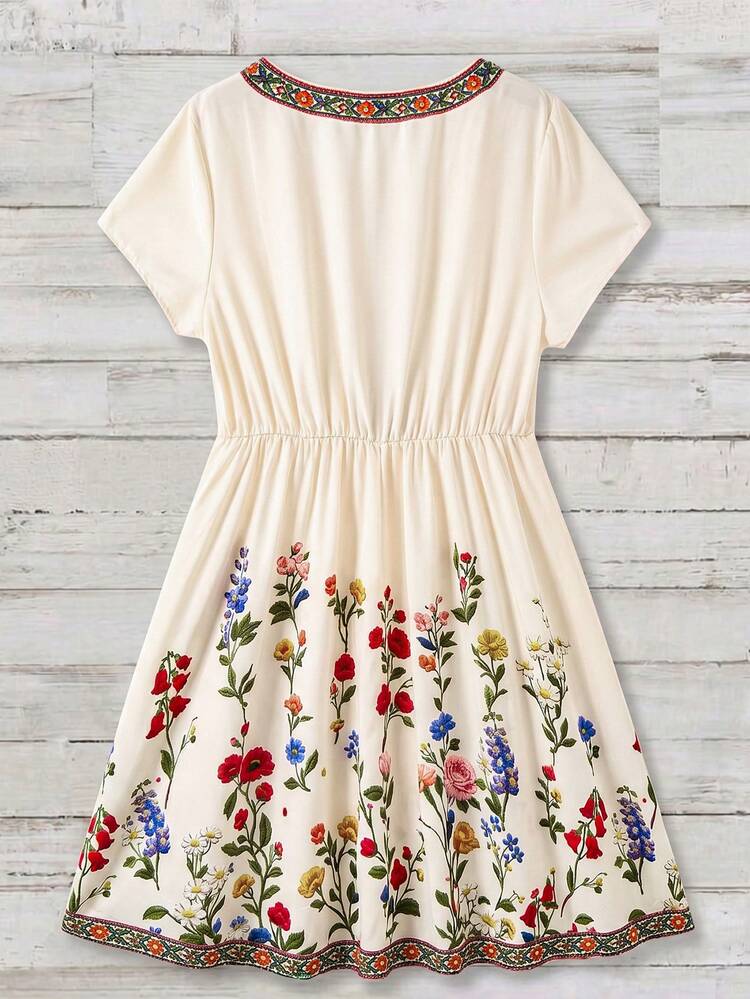 Plus Size Floral Print Cutout Neck Casual Short Sleeve Dress Summer Summer Outfit For Women Festival Outfits For Women Beach Outfits For Women Vacation Outfits Women Holiday Outfits  For Women Country Concert Outfit Summer Dress