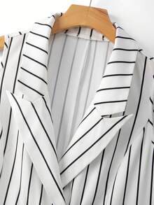 GlowEve CURVE Conjunto de 2 piezas de talla grande con blazer y pantalones cortos a rayas elegantes - Blanco y Negro - Ver 3