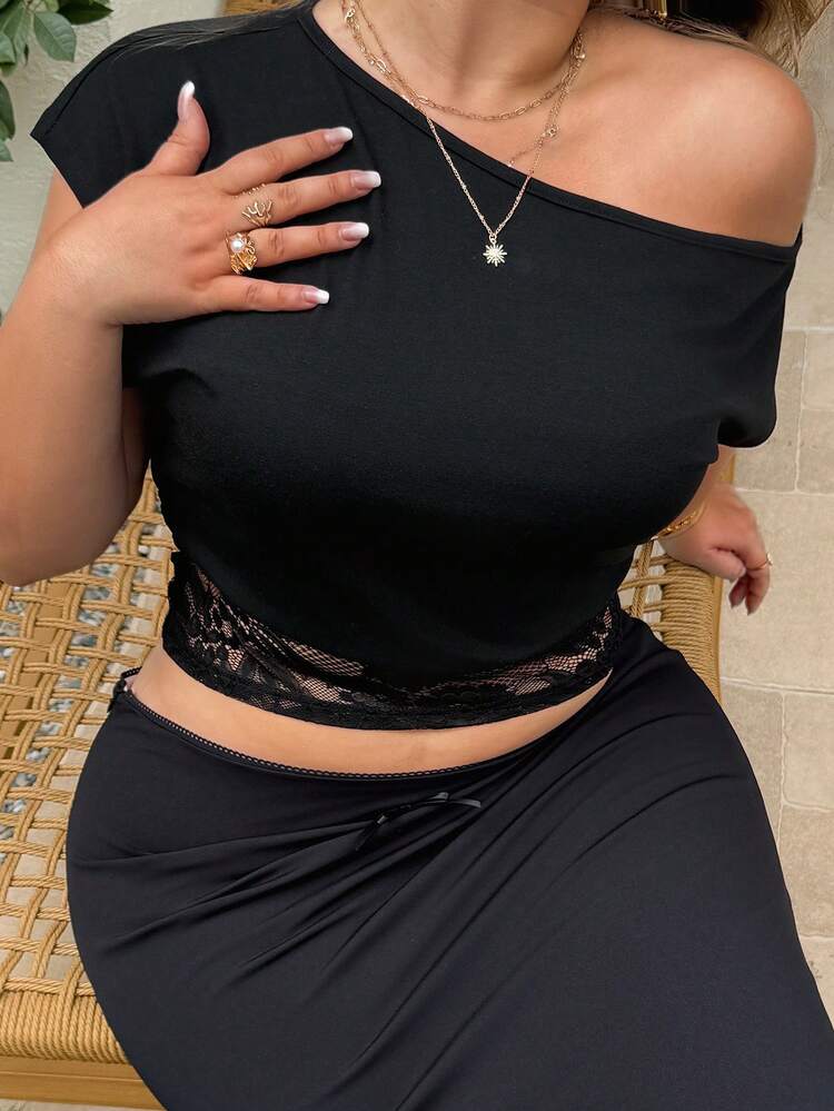 Dazy Plus Plus Size Women's Solid Color Lace Patchwork Waist Cutout Shoulder Fitted Cropped Black Sexy Blogger Style Short Sleeve T-Shirt, Spring/Summer