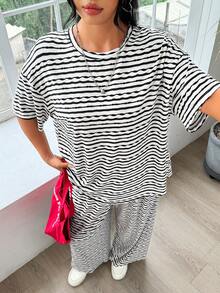 SHEIN EZwear Setelan Kaos Lengan Pendek dan Celana Panjang Kasual Motif Garis-garis untuk Wanita Ukuran Besar, Cocok untuk Musim Semi, Musim Panas, dan Musim Gugur, untuk Berpergian dan Liburan - Hitam dan Putih - View 5