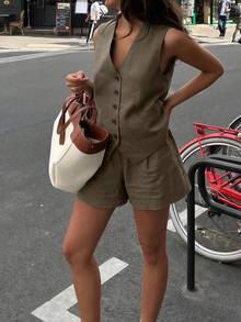 1 套女士休闲宽松纯色单排扣背心和短裤套装 - 棕色 - 查看 4