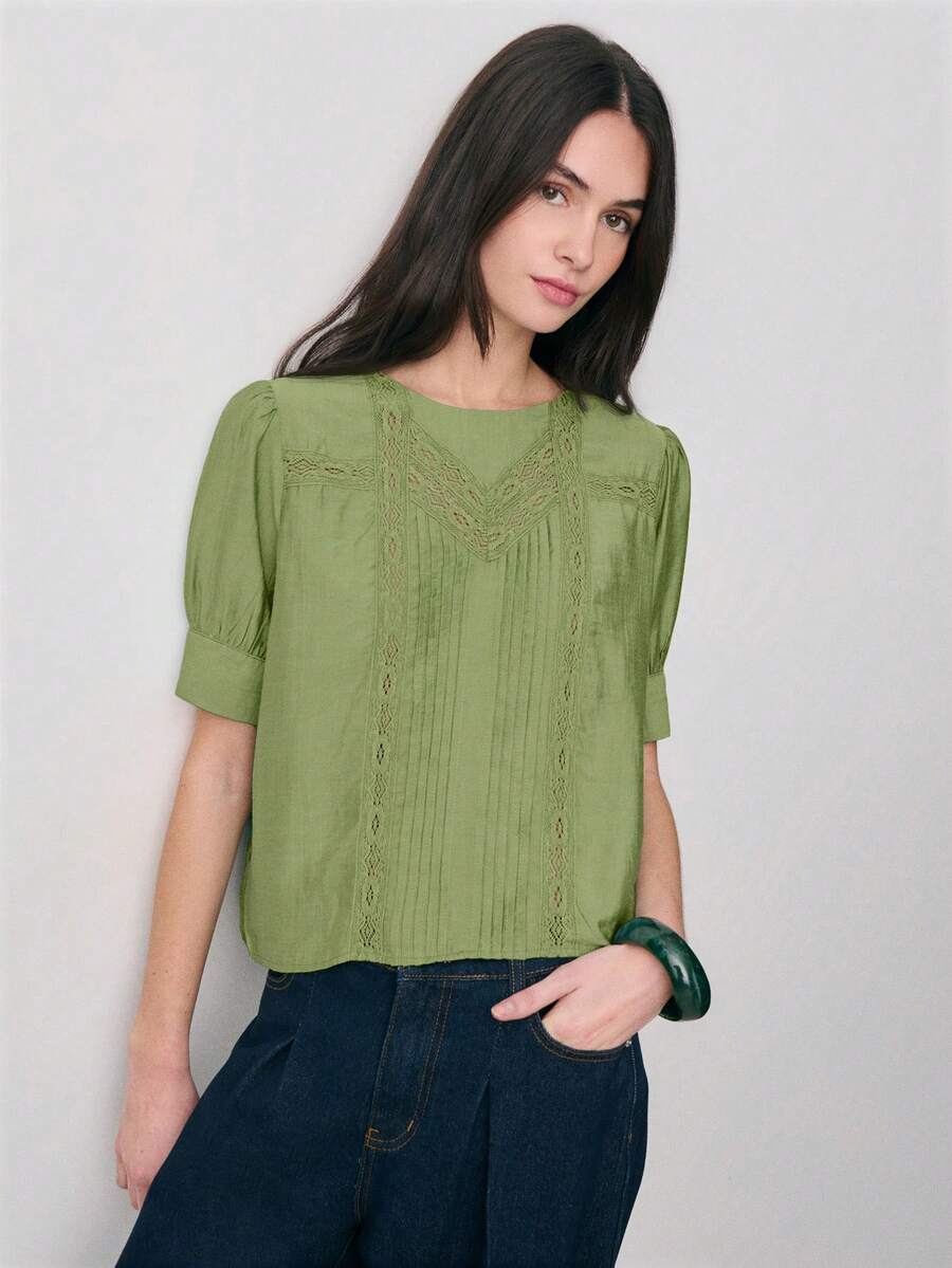 Nöista Áo kiểu tay ngắn với chi tiết ren và điểm nhấn xếp ly ở phía trước, tay phồng và cổ tròn. Phù hợp cho mùa xuân, hè. - màu xanh lá - Xem 1
