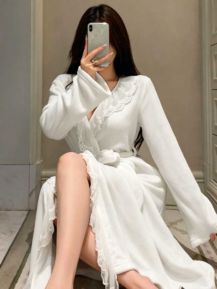 DAZY 女款長款毛絨蕾絲荷葉邊下擺睡袍,冬季睡衣 - 白色 - 查看 1