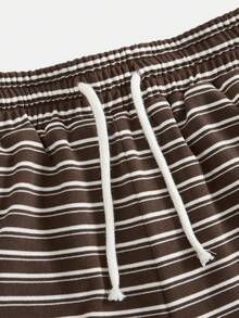 SHEIN Bộ đồ nữ tuổi teen gồm áo thun và quần short in họa tiết, kiểu dáng vintage mới, thích hợp cho mùa xuân/hè, kẻ sọc, dáng rộng thoải mái, cổ tròn, tay ngắn, phù hợp cho thể thao đường phố mùa hè, dễ phối đồ. - Cà phê nâu - Xem 8