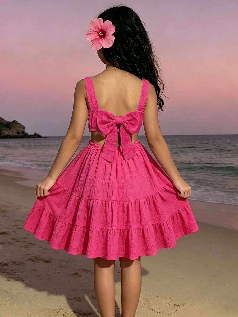 Vestido casual de vacaciones y fiesta en la playa para niñas preadolescentes, con textura de tela tejida sólida en color fucsia, lazo en la cintura, recorte y volantes en el bajo - Rosa Fucsia - Ver 1