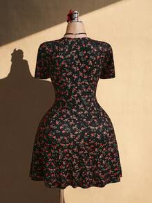 SHEIN ICON 大码女式V领褶皱前片碎花连衣裙，春夏款 - 黑色 - 查看 2