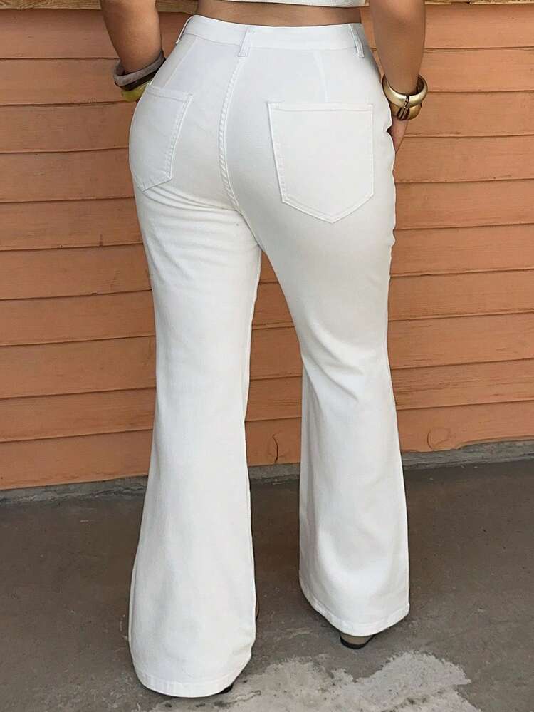 Dazy Plus Women's Casual Street Style White Flare Jeans, Stretchy Fitted Plus Size Denim Pants, Suitable For Summer, Spring, Autumn