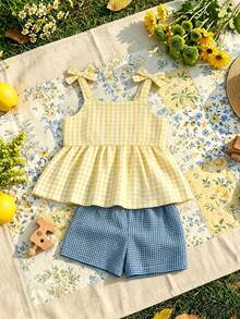 SHEIN 2 piezas Conjunto de niña bebé/niña pequeña de 0 a 3 años de primavera/verano de uso diario casual, top de tirantes a cuadros amarillo claro lindo + pantalones cortos - Multicolor - Ver 1