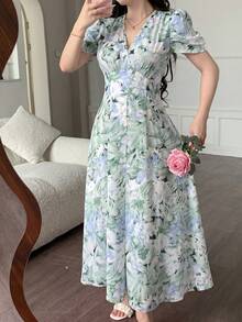 Modelyn Đầm ôm dáng nữ với cổ chữ V, điểm nhấn là cúc ngọc trai và tay phồng. - màu xanh lá - Xem 4