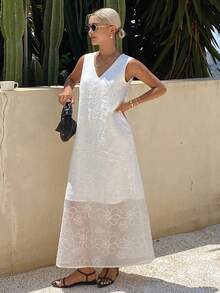 Livesso Sleeveless V-Neck Textured Fabric Women Tank Top - White - View 4