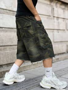 Manfinity EMRG Men's Casual Multi-Pocket Embroidered Cargo Camo Denim Shorts, Street Fashion - Army Green - View 4