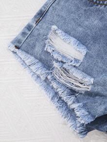 SHEIN Tween Girl Y2K Spring Summer Break Light Washed Casual Versatile Distressed Low Waist Ripped Raw Hem Denim Jeans Shorts With Raw Hem, Summer Beach Boho Vacation Shorts, Summer Concert Festival Casual Rave , Girls Summer Brunch Graduation - Light Wash - View 3