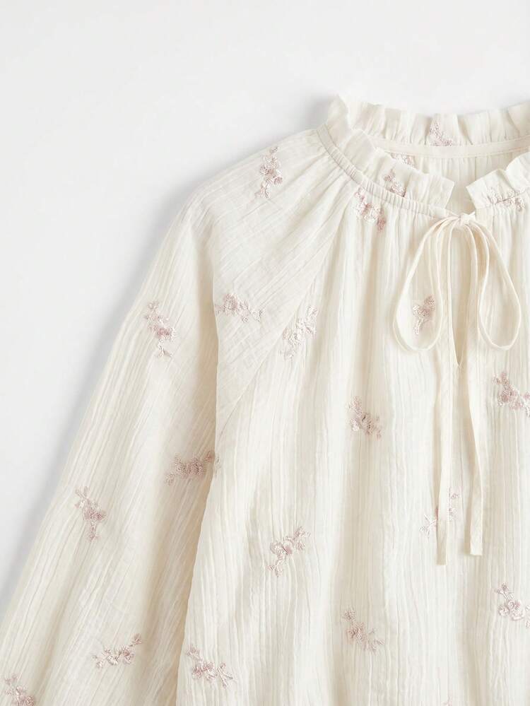 Cream Flowy Embroidered Balloon-Sleeved Crop Top With Ruffled Collar Spring Summer Cute Vintage Feminine Cute Summer Holiday Top French Style Vintage Top Work Top Boho