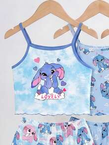 SHEIN [4 Sets aleatorios, 1 Set incluido] Conjunto de 2 piezas de verano para niñas pequeñas: Top de tirantes con estampado de conejo azul y lazo, emparejado con pantalones cortos con volantes, de tela de punto, cómodo y suave para dormir/estar en casa, cuello redondo, pantalones cortos y camiseta adecuados para salidas y el hogar, estilo casual y femenino a cuadros azul/rosa/morado - Multicolor - View 4