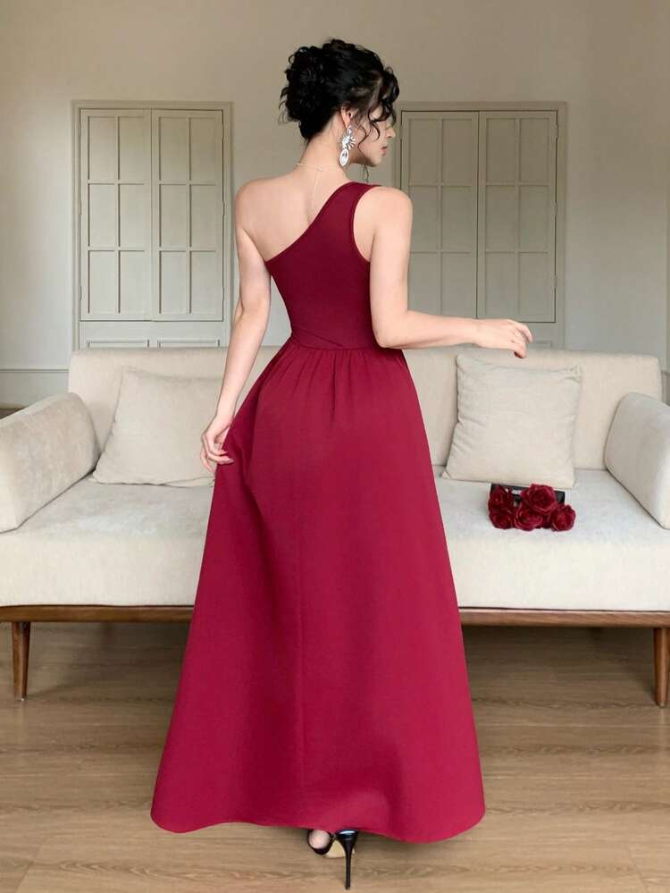 Women's Elegant Solid Color Maxi One-Shoulder Dress, Spring & Summer