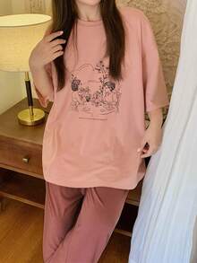 Dazy Plus Plus Size Graphic Print Loose Fit Short Sleeve Top And Elastic Waist Pants Pajama Set Summer - Pink - View 2