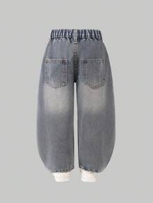 SHEIN Denimly 春夏新款男童淺藍色牛仔寬鬆鬆緊腰長褲，舒適好穿，可搭配簡單T恤或襯衫打造休閒時尚造型，亦有卡通印花款可展現俏皮風格，適合校園、戶外、旅行、家庭活動與派對等多用途穿搭 - 藍色 - 查看 2