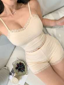 DAZY 女士性感蕾丝拼接吊带背心和超短裤睡衣套装（2件套），夏季 - 米色 - 查看 4