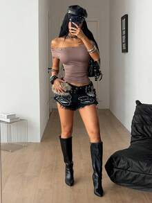 Coolane 女士夏季 Y2K Grunge 街头风修身露肩弹力铆钉黑色上衣 - 摩卡棕 - 查看 2