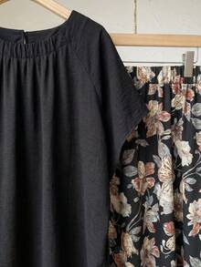 Rusticease Conjunto informal de 2 piezas de talla grande para mujer con camisa de manga raglán de unicolor y falda evasé con estampado floral - Negro - Ver 5