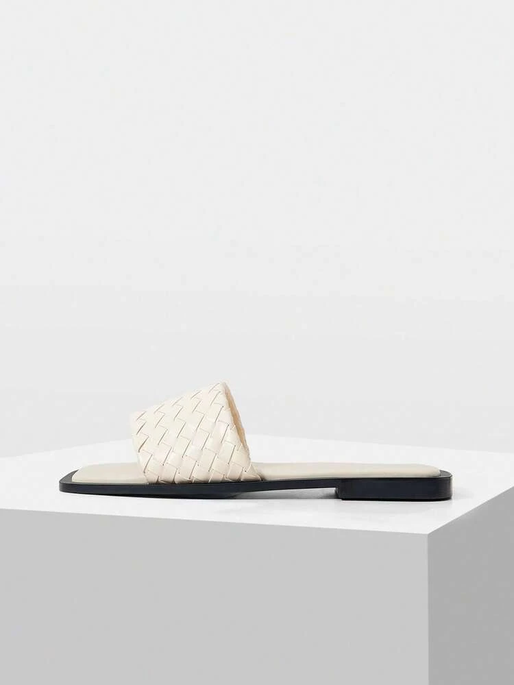 WOMEN'S EUROPEAN STATION'S NEW FASHIONABLE BEIGE PU LEATHER WOVEN DRAG SQUARE TOE OPEN-TOED CASUAL VERSATILE SIMPLE FLAT-BOTTOMED COOL SLIPP