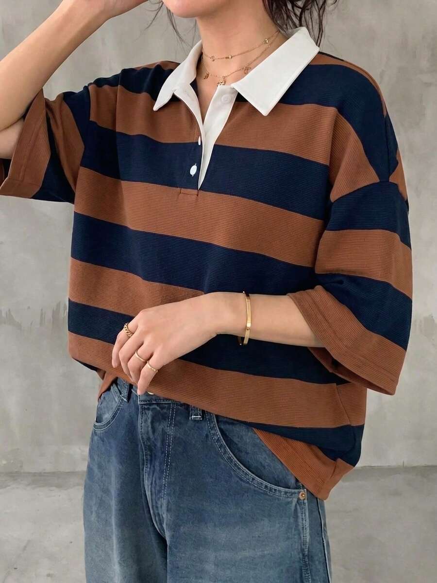 FRIFUL 女士黑白条纹宽松Polo领短袖T恤，休闲夏季服装 - 棕色 - 查看 1