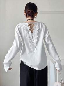 FRIFUL 女款純色蕾絲拼接鏤空露背T恤，白色，秋季優雅浪漫度假派對茶會穿搭 - 白色 - 查看 3
