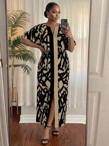 SHEIN Lady CURVE Modern Plus Size Multicolor Abstract Pattern Maxi Dress With V Neck For Resort Wear Women - Multicolor - View 3