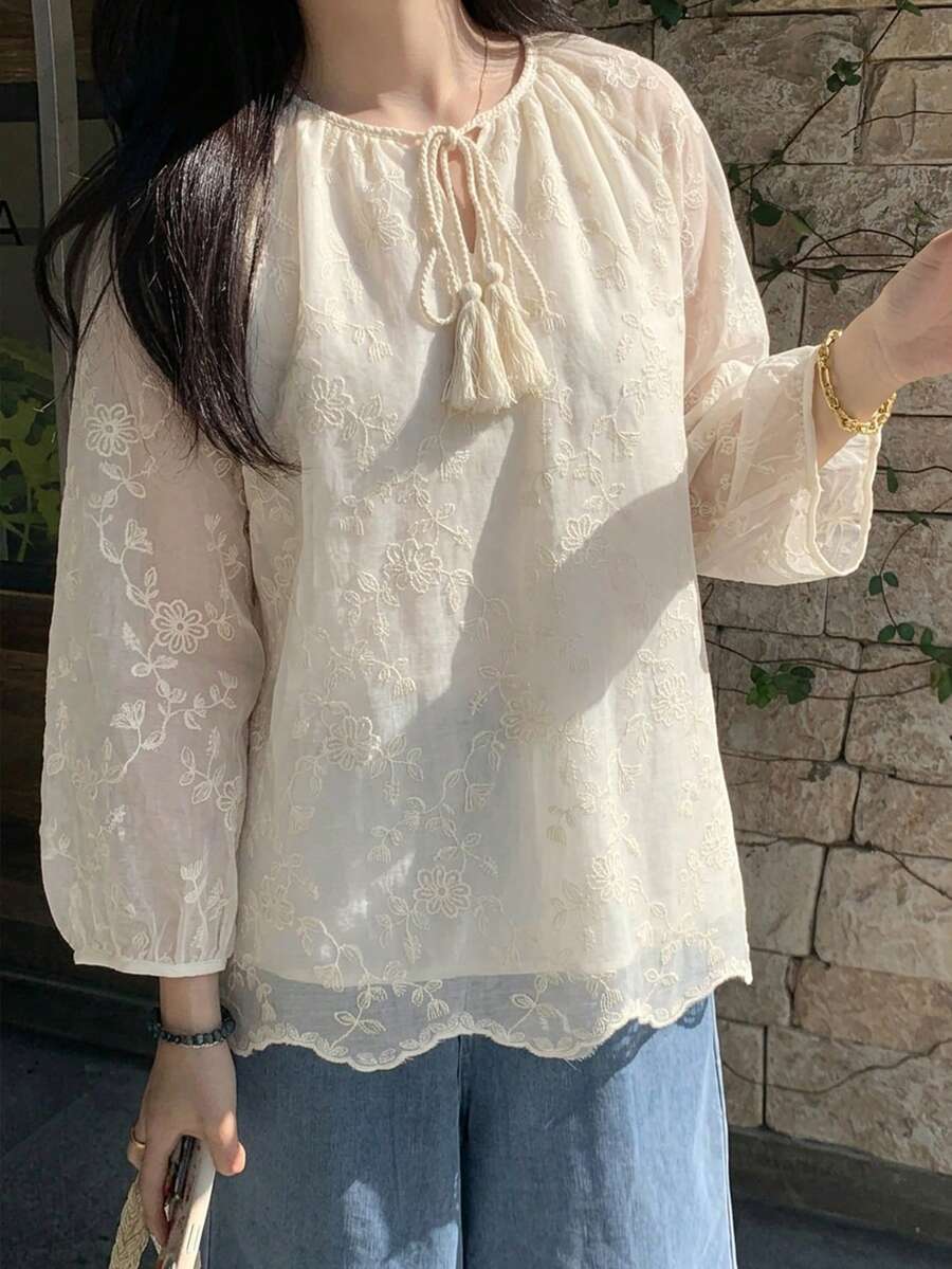 FRIFUL Blusa blanca bordada con cuello de lazo y volantes, estilo Mori Girl para primavera/verano - Beis - Ver 1
