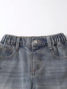 SHEIN Denimly 春夏新款男童淺藍色牛仔寬鬆鬆緊腰長褲，舒適好穿，可搭配簡單T恤或襯衫打造休閒時尚造型，亦有卡通印花款可展現俏皮風格，適合校園、戶外、旅行、家庭活動與派對等多用途穿搭 - 藍色 - 查看 4
