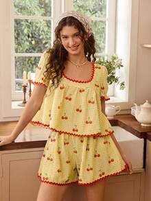 Tulorae Set de pijama de 2 piezas con top de manga corta y shorts con estampado de cuadros y cereza, con volantes y contraste de color para verano - Amarillo - Ver 5