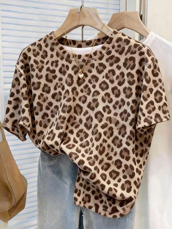 Franclia Leopard Print Digital Pattern Women's Casual Round Neck Short Sleeve T-Shirt, Gift For Friends