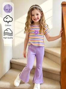 Elladie kids 两件套女童夏季彩虹条纹多巴胺新款套装，彩色条纹短袖圆领T恤搭配浅紫色罗纹喇叭裤，T恤上饰有紫色3D立体花朵图案，柔软罗纹针织面料，彩虹条纹T恤搭配淡紫色休闲裤，甜美百搭，适合可爱舒适的小女孩，简约时尚，适合日常、上学、度假、派对、海滩等场合。 - 淡紫色 - 查看 6