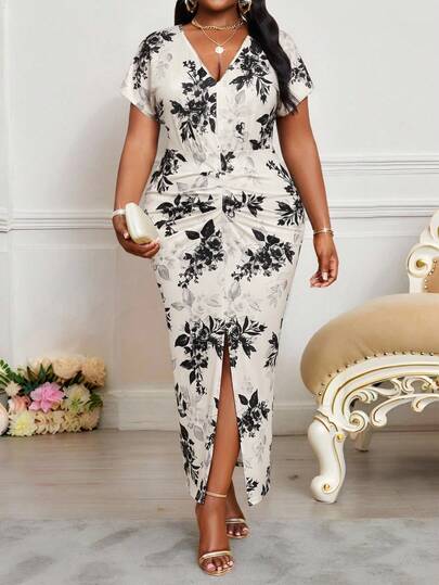 SHEIN Lady Plus Size V-Neck Short Sleeve Simple Dress, Fashionable For Summer Easter Dress Women Easter Dress Business Casual Woman Vacation Boho