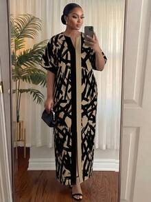 SHEIN Lady CURVE Modern Plus Size Multicolor Abstract Pattern Maxi Dress With V Neck For Resort Wear Women - Multicolor - View 5