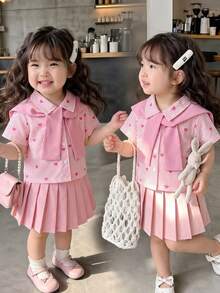 SHEIN Playful Pals 3件組 幼童嬰兒女童刺繡粉色條紋襯衫披肩&百褶裙休閒時尚夏季校園穿搭女童制服套裝 - 粉色 - 查看 4