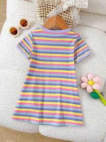 Cozy Pixies Đầm dệt kim tay ngắn cổ tròn phối họa tiết hoa nhiều màu sắc cho bé gái, kiểu dáng ngọt ngào và dễ thương, thích hợp cho mùa hè, đi chơi thường ngày, phù hợp cho mọi dịp. - Nhiều màu - Xem 3