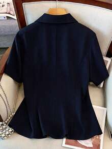 GlowEve CURVE 大码女士优雅金属纽扣短袖西装外套，简约通勤夹克，适合日常通勤和正式场合 - 藏蓝色 - 查看 2