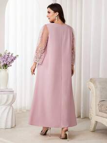 Al Najma Plus Size Women's Contrast Lace 3/4 Sleeve Elegant Arabic Style Dress - Dusty Pink - View 2