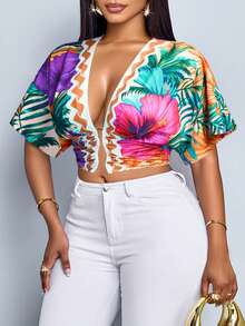 SOLERSUN Women's White Summer Boho Tropical Print V-Neck Short Sleeve Cropped T-Shirt,Slim-Fit Pleated Hollow Out Metal Ring Buckle Vacation Holiday Top - Purple - View 6